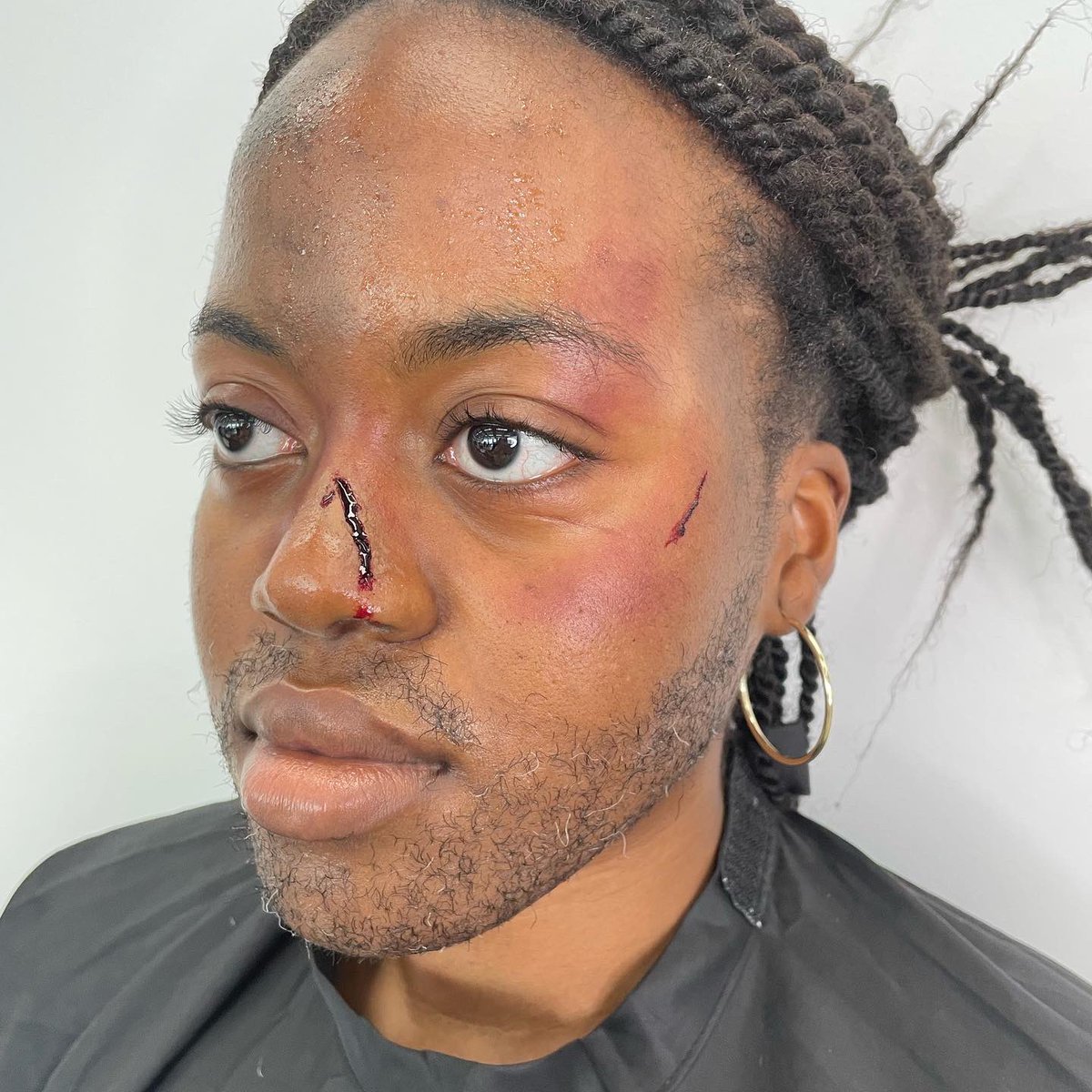 Powderpuff_Room's tweet photo. Loved working with the media students at @UniNorthants to create this male airplane crash victim! Thanks to Niyin for being a fantastic model!
#makeup #makeupartist #mua #sfxmakeup #sfx #woundmakeup #femaletomalemakeup #charactermakeup #makeupstudent #uon #unilife #northampton https://t.co/0x22odLVj5