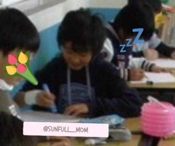 กระเป๋าดินสอของน้องแฮชาน สีฟ้าลายกระต่าย 😢❤️‍🩹❤️‍🩹❤️‍🩹