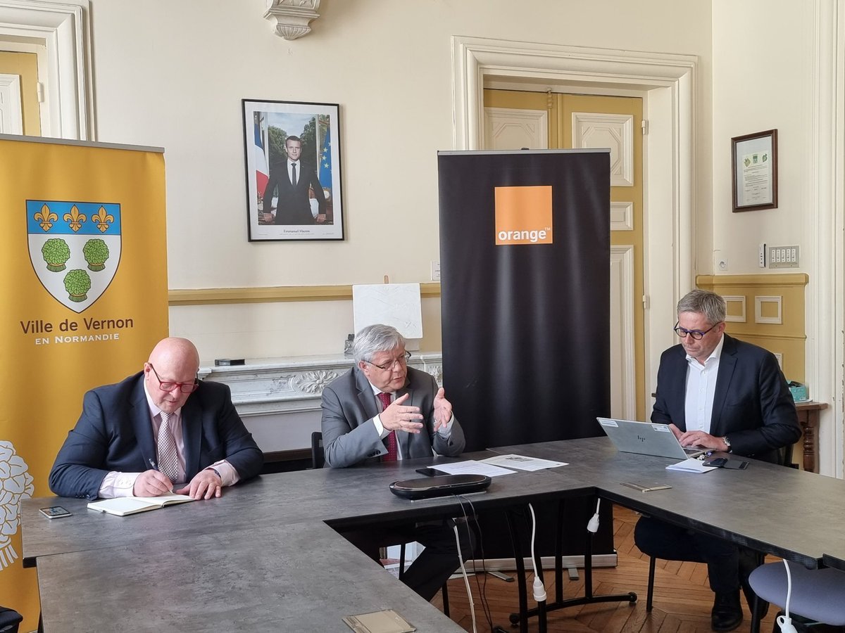 .<a href="/91mmaouche/">marc maouche</a> : « nous construisons le nouveau réseau fibre optique sur nos fonds propres […] les 11 657 logements <a href="/VilledeVernon/">Ville de Vernon</a> prévus sont raccordés »