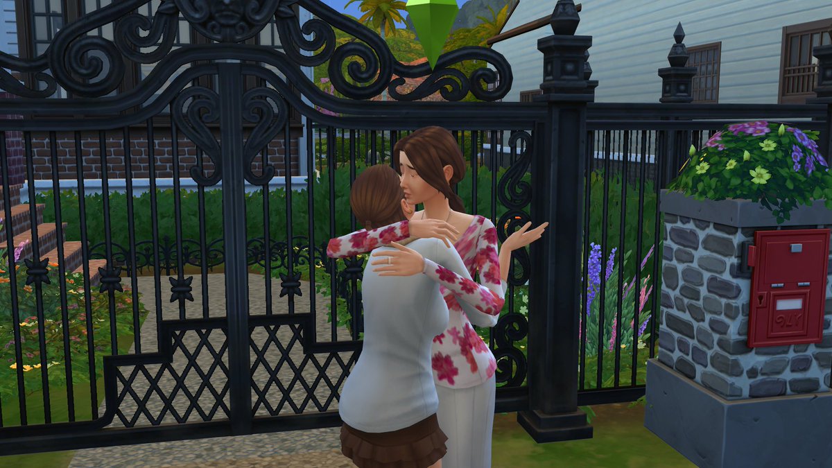 TheSimsFam's tweet image. Dulce: Te voy a echar mucho de menos, lo sabes no?
Scarlett: Ya lo se mamá... no es como si fuera a desaparecer... iré a visitarte a San myshuno, lo prometo.