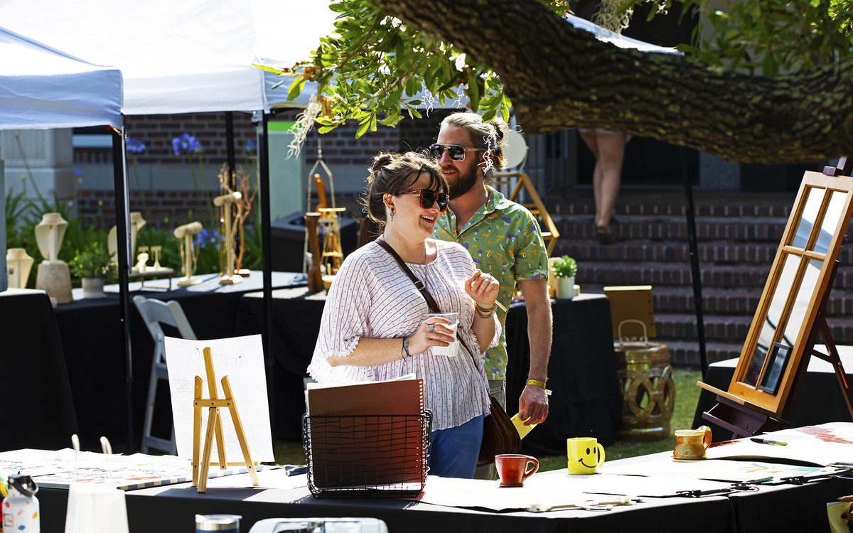 CummerMuseum's tweet photo. 🌲 We hope you joined us for the Mighty Oak Music & Makers Festival on Saturday! With perfect weather, incredible music, and artistic vendor booths, the Museum was the place to be last weekend. ☀️
📸: @Cre8Jax
#cummermuseum #cummergardens https://t.co/ocxKjJKbpz