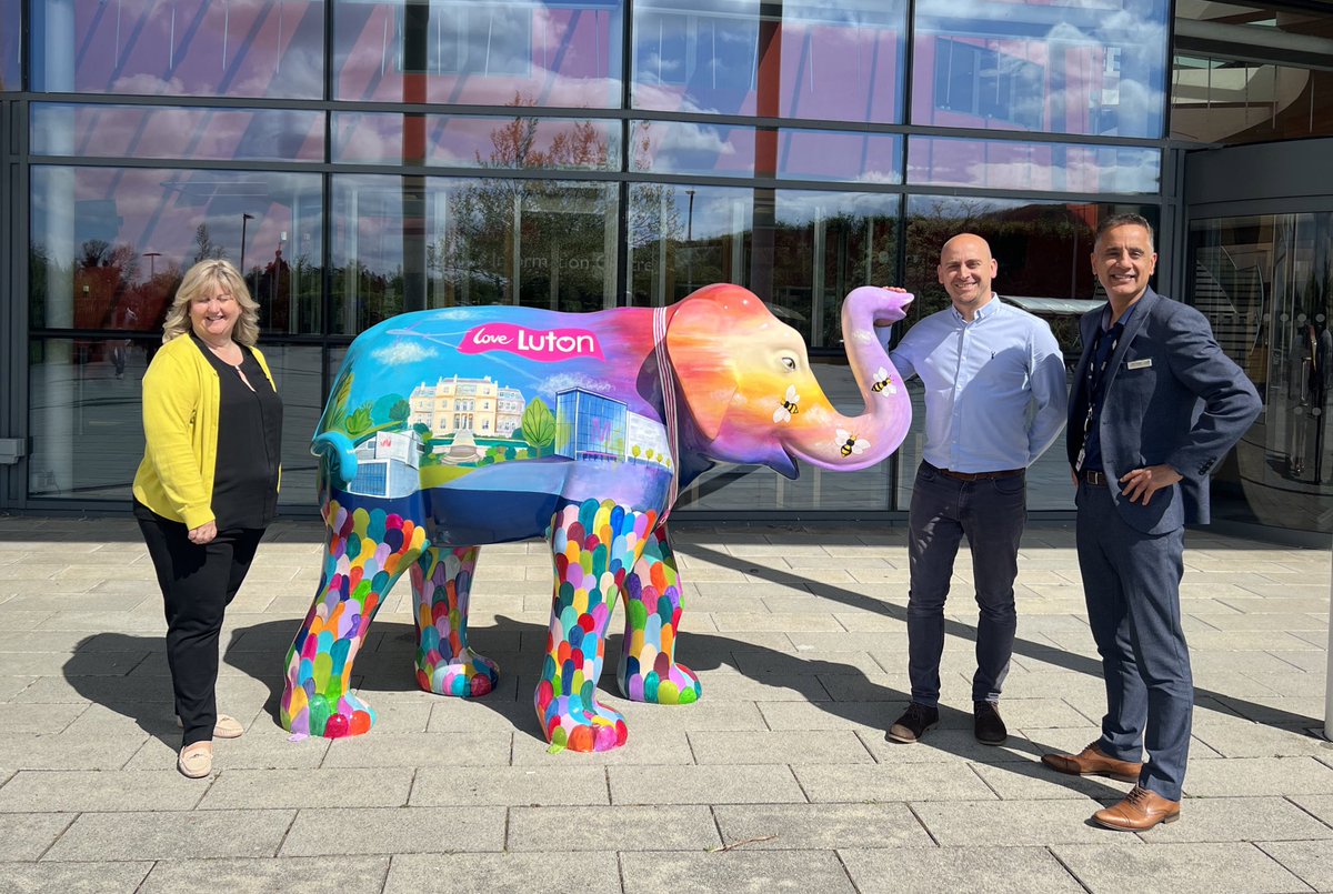 LutonSixthForm's tweet photo. It was brilliant to have the lovely Nikki & Steve in today from @KeechHospice 💜🤍💙
We really enjoyed spending time discussing lots of meaningful takeaways to move forward with. We are very proud of the relationship we share with Keech & look forward to developing it further. https://t.co/1ZduD5FO92