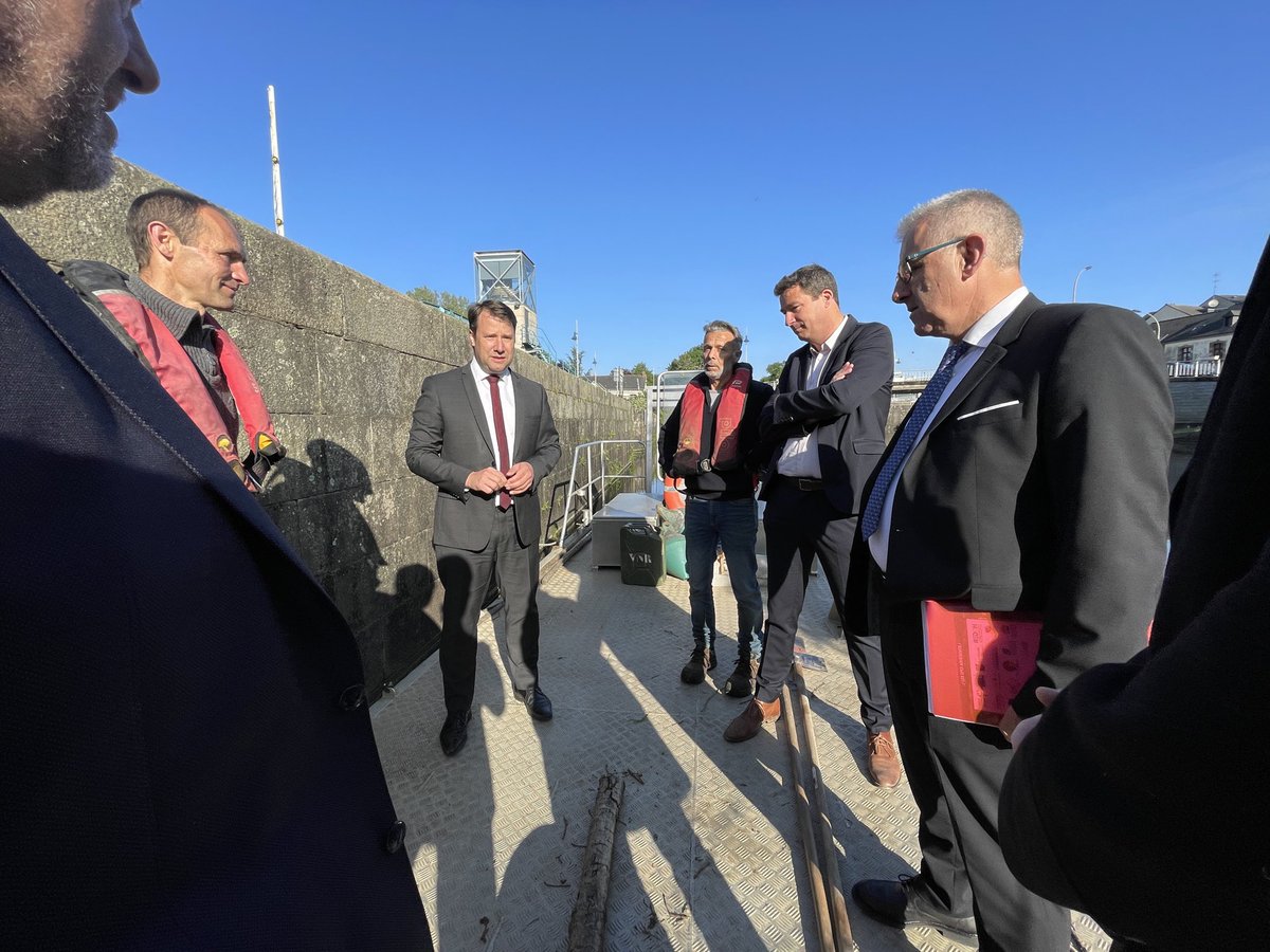 Ce qui anime notre engagement d’élus locaux, c’est de permettre aux Bretons de bien vivre partout en #Bretagne. 

Ce matin, visite des chantiers de #Redon et <a href="/RedonAgglo/">REDON Agglomération</a> pour améliorer le quotidien des habitants avec le projet de #Confluence2030. 

#BienVivreenBZH