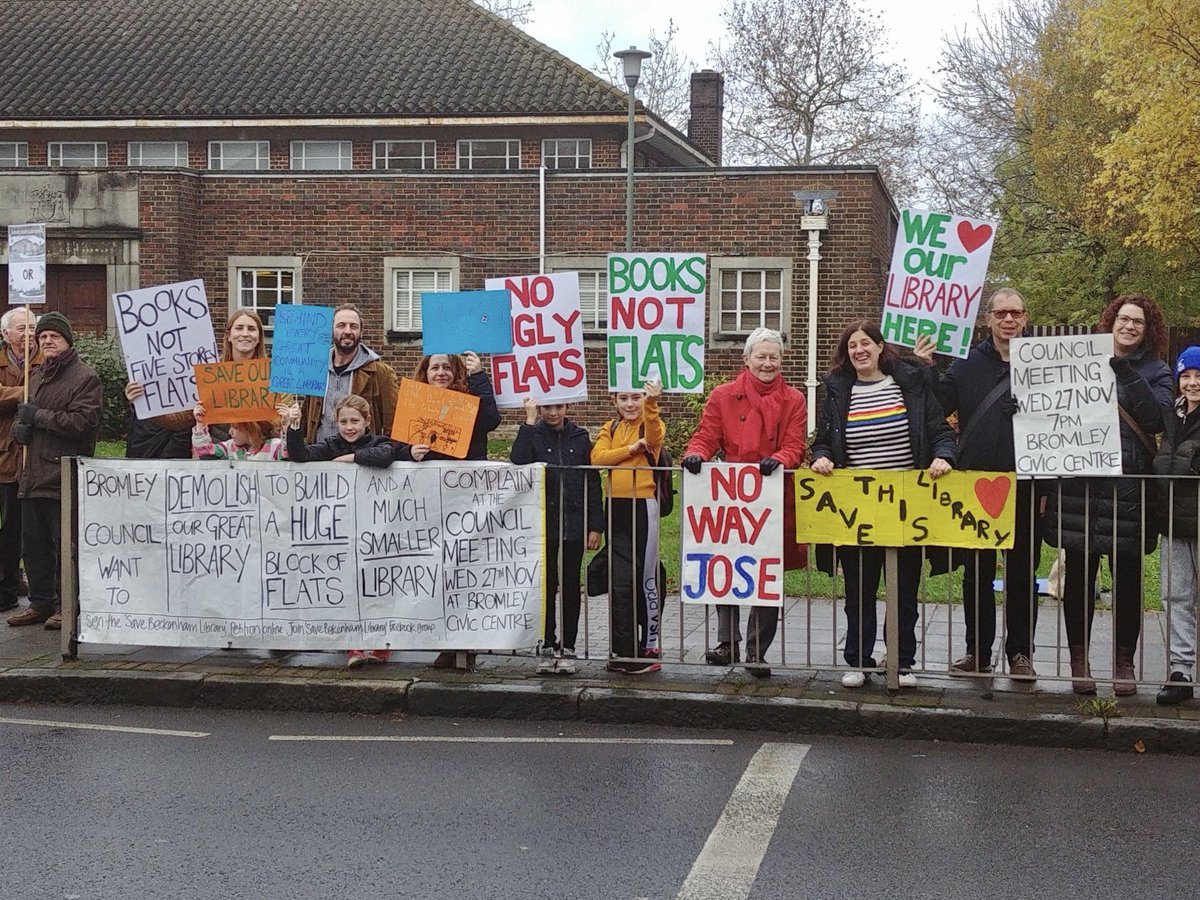 SAVE_BeckenhamLibrary tweet media