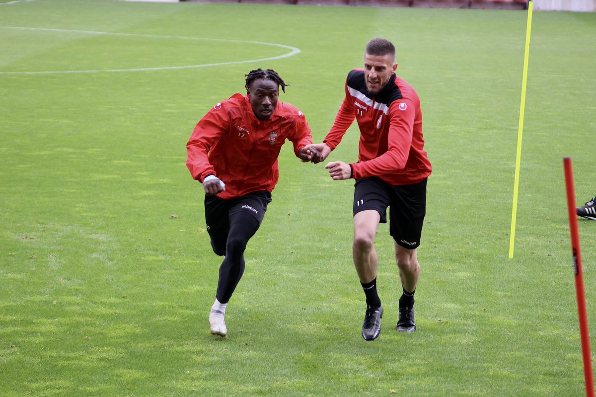 ExcelMouscron's tweet image. ☑️ 𝗗𝗲𝗿𝗻𝗶𝗲𝗿 𝗲𝗻𝘁𝗿𝗮𝗶̂𝗻𝗲𝗺𝗲𝗻𝘁 𝗱𝗲 𝗹𝗮 𝘀𝗮𝗶𝘀𝗼𝗻 𝟮𝟭-𝟮𝟮 !
