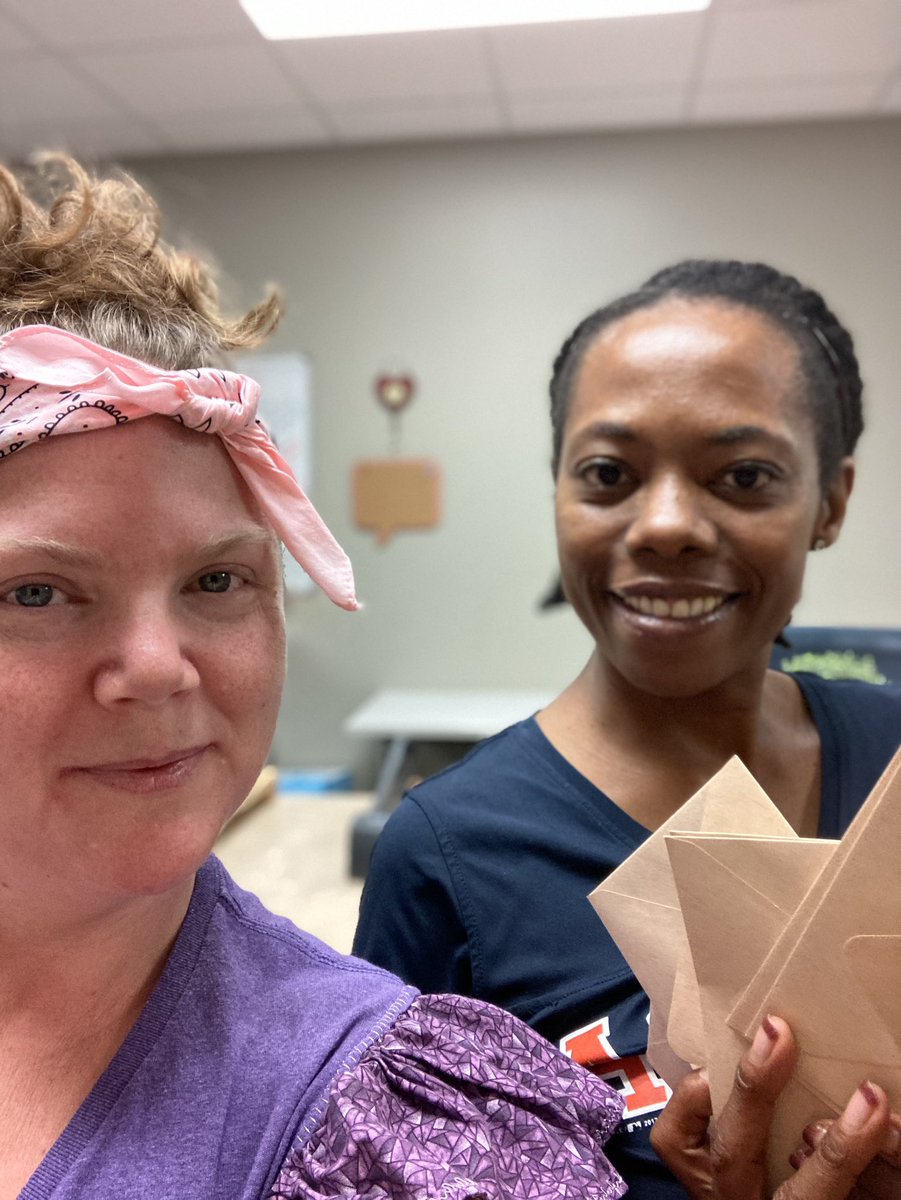 Creating my own RAK, again! <a href="/sbb_pp/">Sonya Brooks</a> enjoy the envelopes for your #WellsRAK