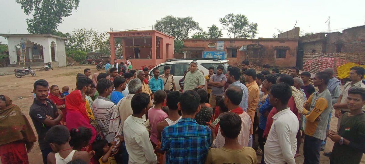 kundansinghbjp's tweet photo. दमदमा और मनिकपूर में नाट्य मंच और सामुदायिक भवन का उद्घाटन किया।@JPNadda @byadavbjp @sanjayjaiswalMP @girirajsinghbjp @bhikhubhaidbjp @BJPNagendraji https://t.co/nIX7MBPrrG