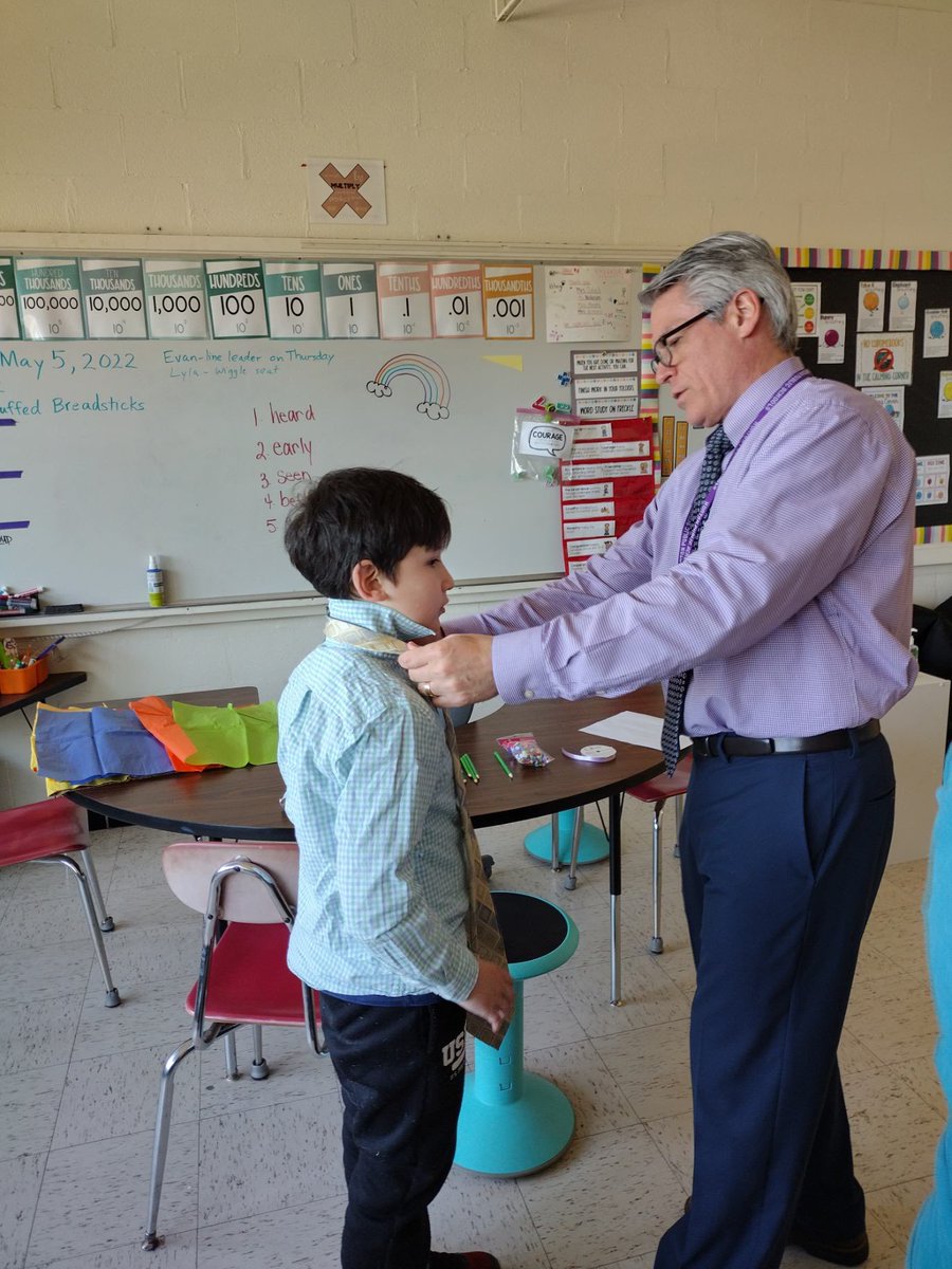 HAYmslagarde's tweet photo. If you ever need to learn how to tie a tie for picture day, @MGeoghegan22 is your guy!#haynation https://t.co/RMcQhx80Ps