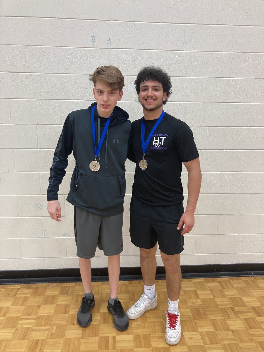 HTCSSPVNC's tweet photo. A big congrats to our badminton team for winning gold at yesterdays tournament at BHS!! 🥇 https://t.co/8WJJ7JIeNH