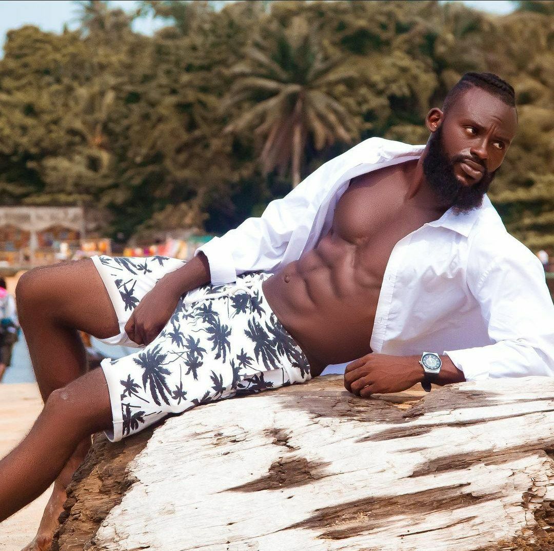 motion19store's tweet photo. Créateur de contenu et Coach fitness, le Model of the week n'est autre que @BabichMbola il fait partie du groupe @beardedoriginal 

#modeloftheweek #coachfit #contentcreator #beardedguy
#motion19 #feelfreetocreate https://t.co/BeqangHiLc