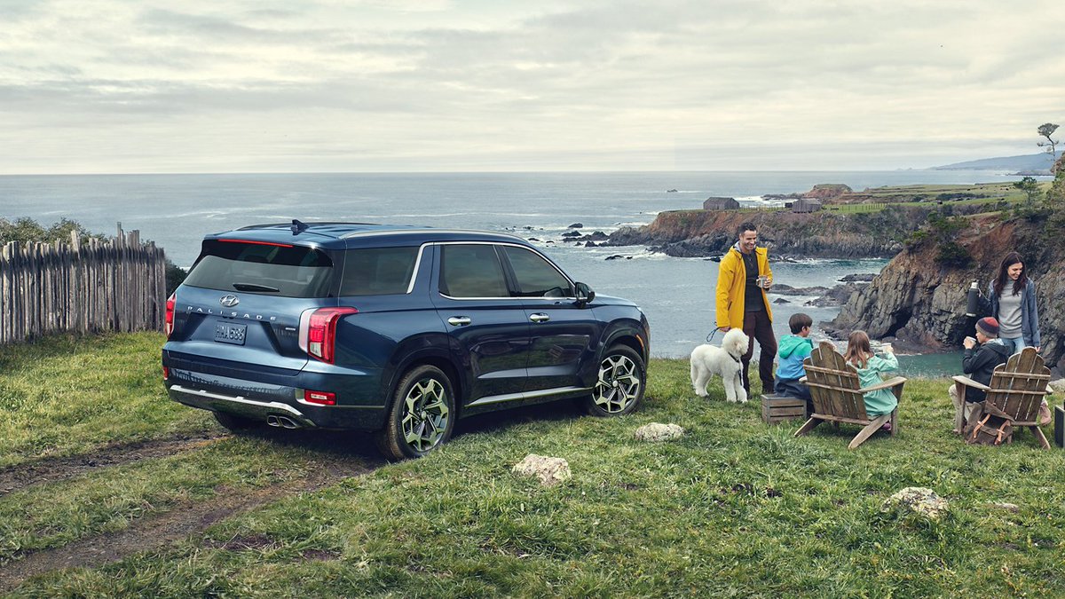 HyundaiOP's tweet photo. The 2022 #Hyundai #Palisade indulges on every level—from space to connectivity to capability. Life’s most epic journeys and most sought-after family experiences start with the uncompromising safety of Palisade. https://t.co/Tm9In3VTD6 https://t.co/MLetHwI3UX