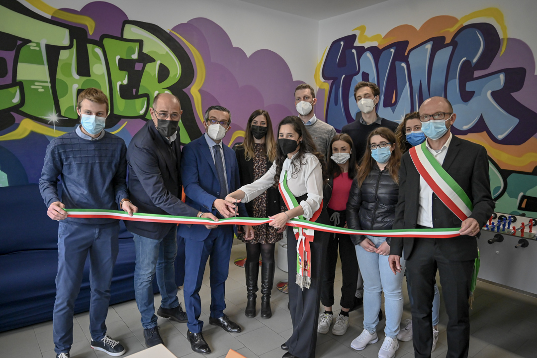 bologninistefan's tweet photo. Questa mattina ho incontrato a #Seriate i ragazzi del Progetto "I Like" e, con loro, ho inaugurato i due sportelli "InformaOrienta" di #Pedrengo e #Bagnatica.
Una bella mattinata, piena di stimoli e di riflessioni. Voglio fare i complimenti ai protagonisti di questo (1/2) https://t.co/2bJQEDUXkd