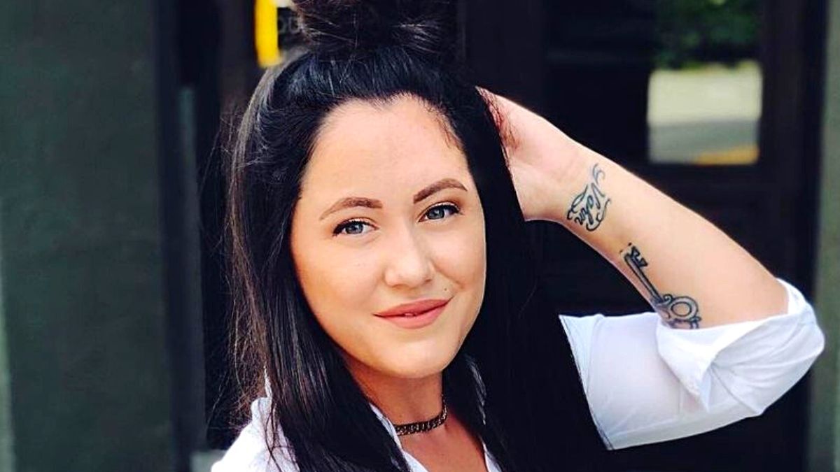 Monsters & Critics: Teen Mom 2 alum Jenelle Evans breaks down in tears as she complains of ‘haters’ costing her income https://t.co/I16vHzvbAb #crime #news https://t.co/dYgVEqh5qN