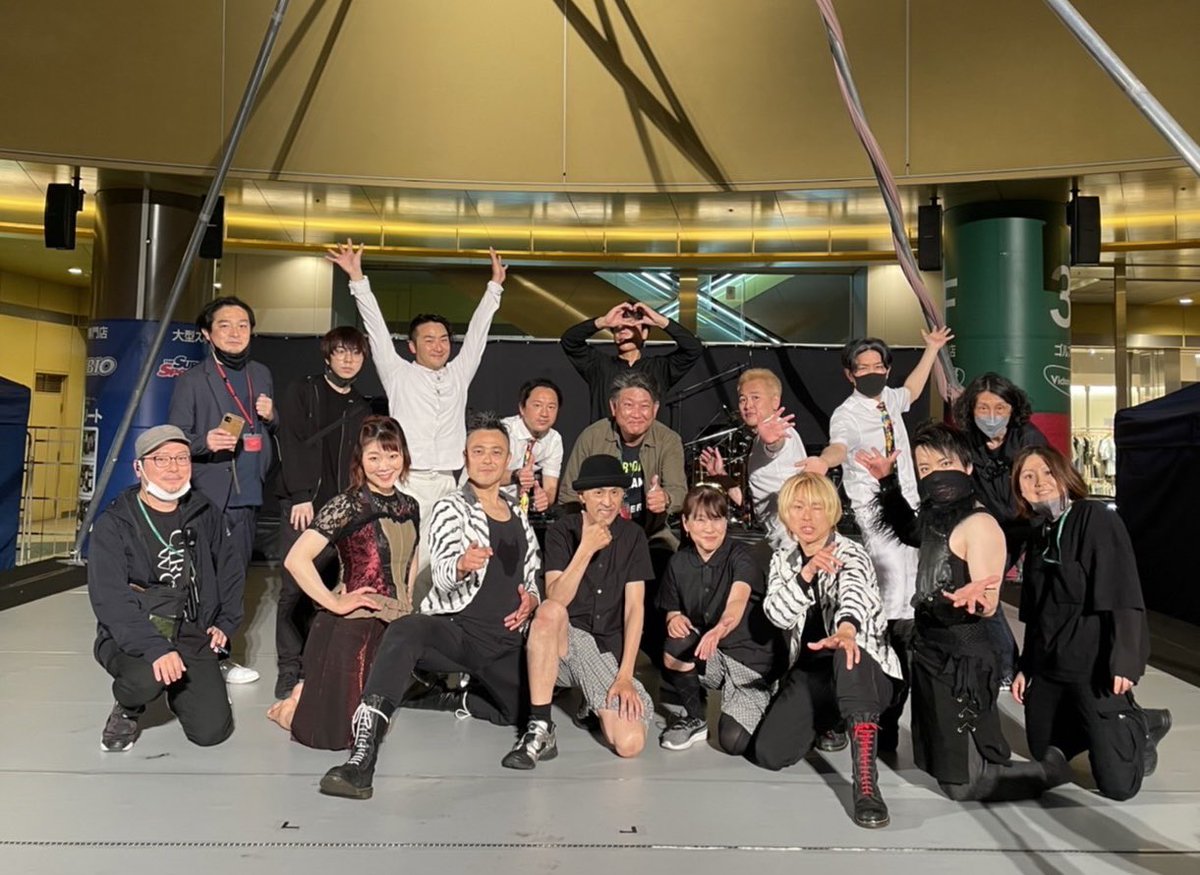 GABEZ_GABEZ's tweet photo. #リバーウォーク北九州 にて
#GABEZ
イベントが終了
コラボshowも 最高
#川原彰 さん #奥田優子 さん
#うつしおみ さん
#望月ゆうさく くん
#高取優耶 くん
#ANALOGIX #アナロジックス の
3人
そして、見て下さいましたお客様。
関わってくださいました全てのスタッフの皆様。
感謝です https://t.co/7zfKaItU7S