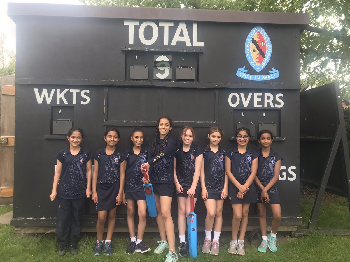 A fantastic afternoon of cricket for our yr5 girls.
A’s winning 321-197 and Bs wing 255-253