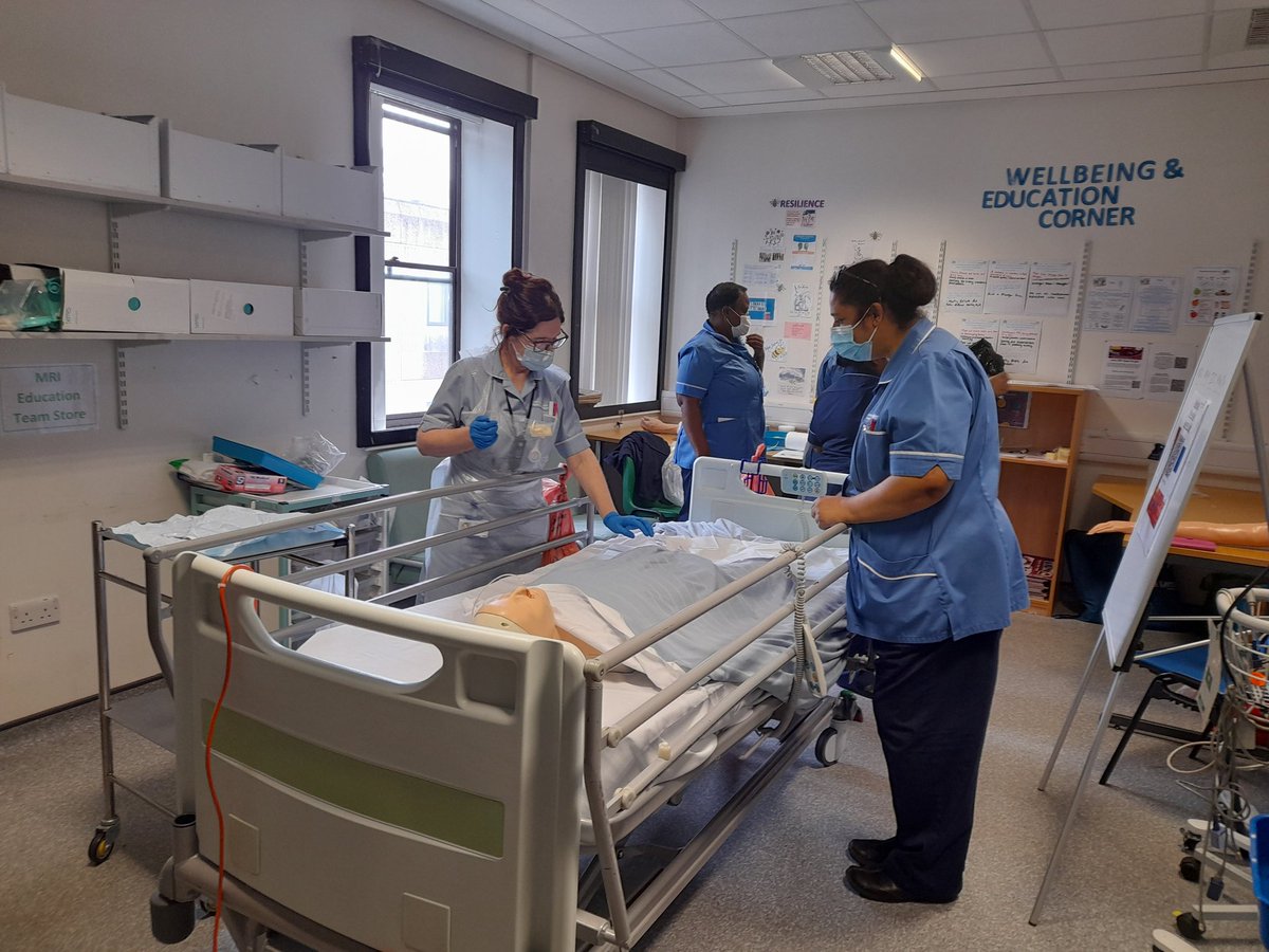 Sarah Manson tweet media