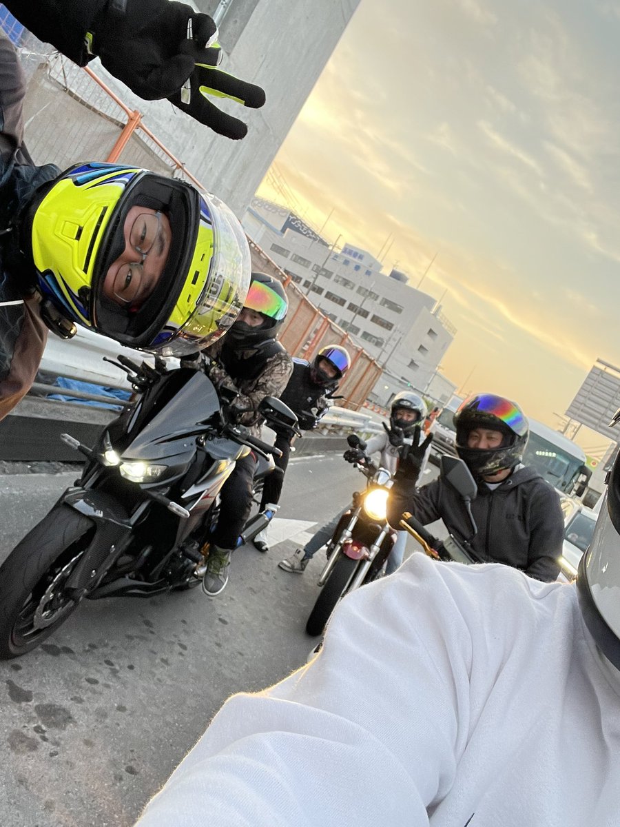 GOJUGGLERGOGO's tweet photo. 仲良しツーリング最高でした✌️
8 日楽しんでごわす🤫 https://t.co/JYKo82Iuri