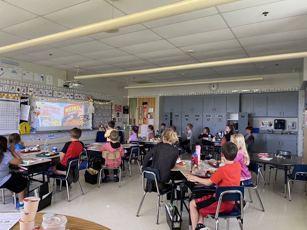 These first graders filled up their pompom jar and chose so have lunch with Miss Kain as a reward 💛 I thought a movie and donuts would be a nice surprise for them
