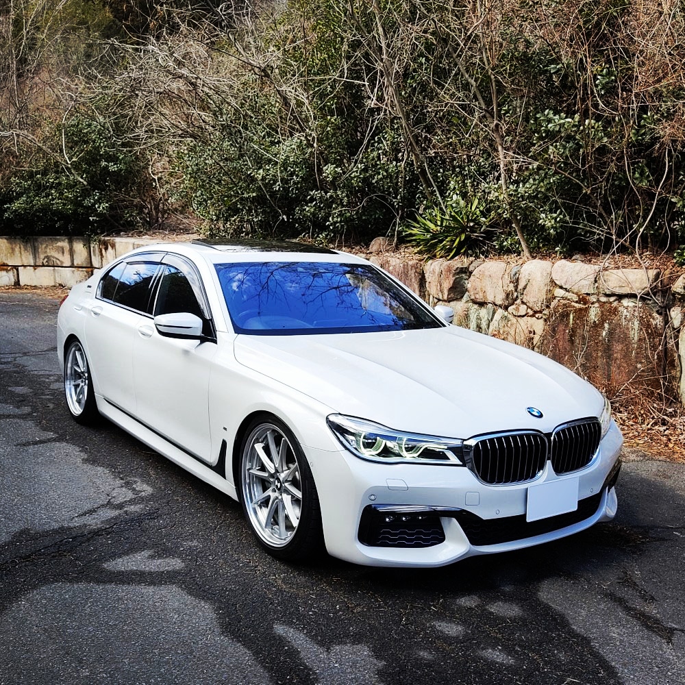 i4designcojp's tweet photo. 純正比-40mm😍
#i4design #eLCM #bmw #7シリーズ #7series #740e #ロワリング #lowering #ローダウン #lowered #21inch #純正復帰スイッチ対応 https://t.co/LEiywXqmzj