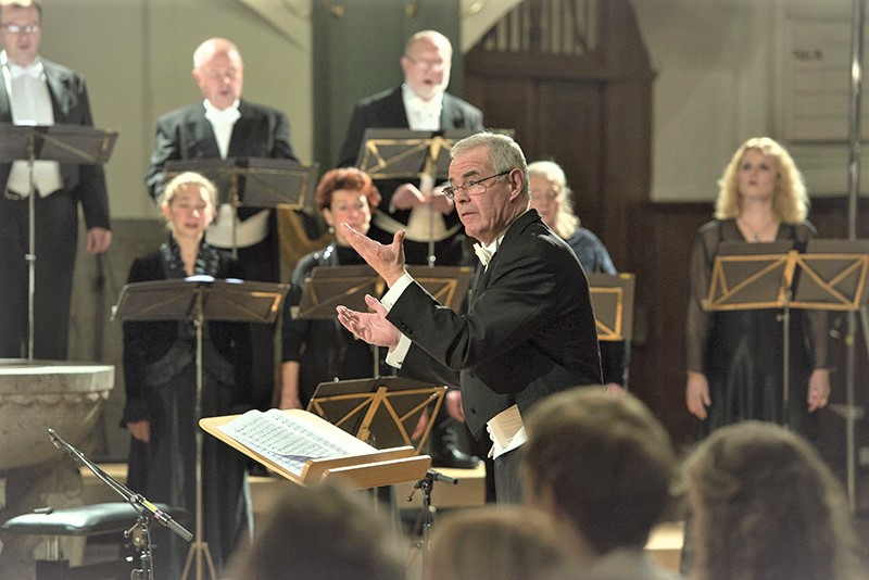DMusikrat's tweet photo. Wir gratulieren #MarcusCreed zur Auszeichnung mit dem Georg-Friedrich-Händel-Ring! Die Verleihung durch den #VerbandDeutscherKonzertChöre, Mitglied des #DMR, erfolgt im Rahmen eines Konzerts des #SWRVokalensemble. Mehr dazu auf https://t.co/BUDm2Iczeu.
© SWR, Alexander Kluge https://t.co/ENoy2COrIm