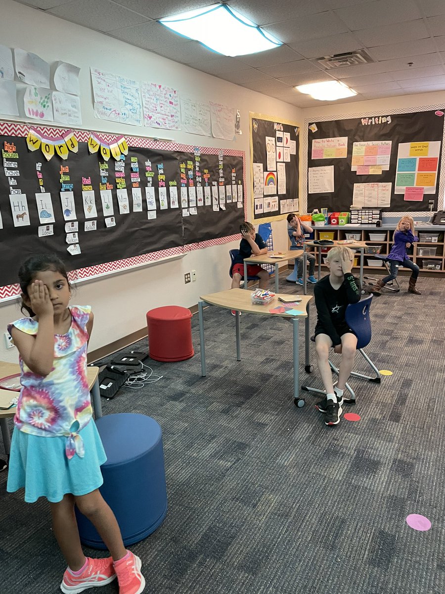 olin_kayla's tweet photo. Enjoying the pirate patch total response signal to show we are ready to learn! #sparksspringtraining @edtechsavy https://t.co/A4rYXzPEwj