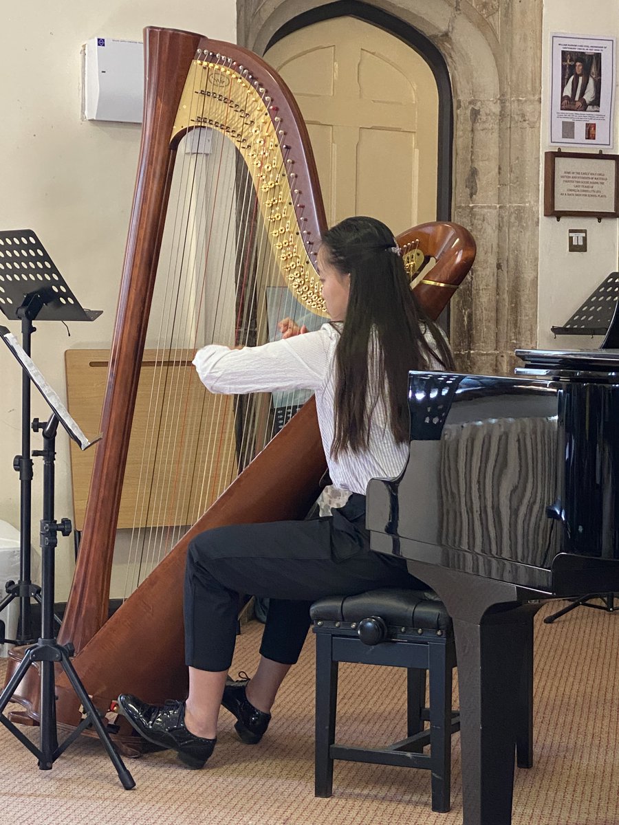 Mayfieldgirls's tweet photo. Mayfield’s musicians performed brilliantly at today’s Lunchtime Concert, part of the @MayfieldFest. Congratulations to everyone involved! 🎉🎼 https://t.co/q207HNchzJ