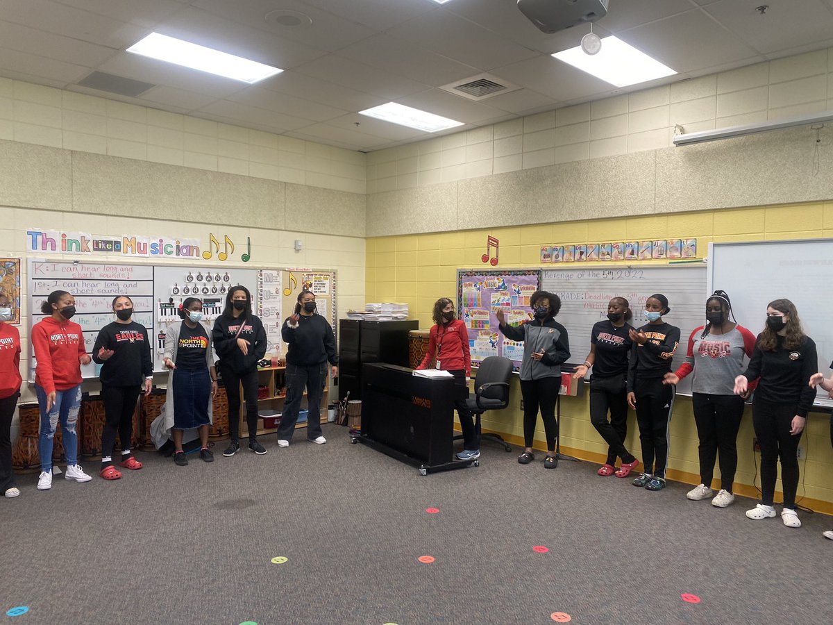 Mr. Gray tweet media