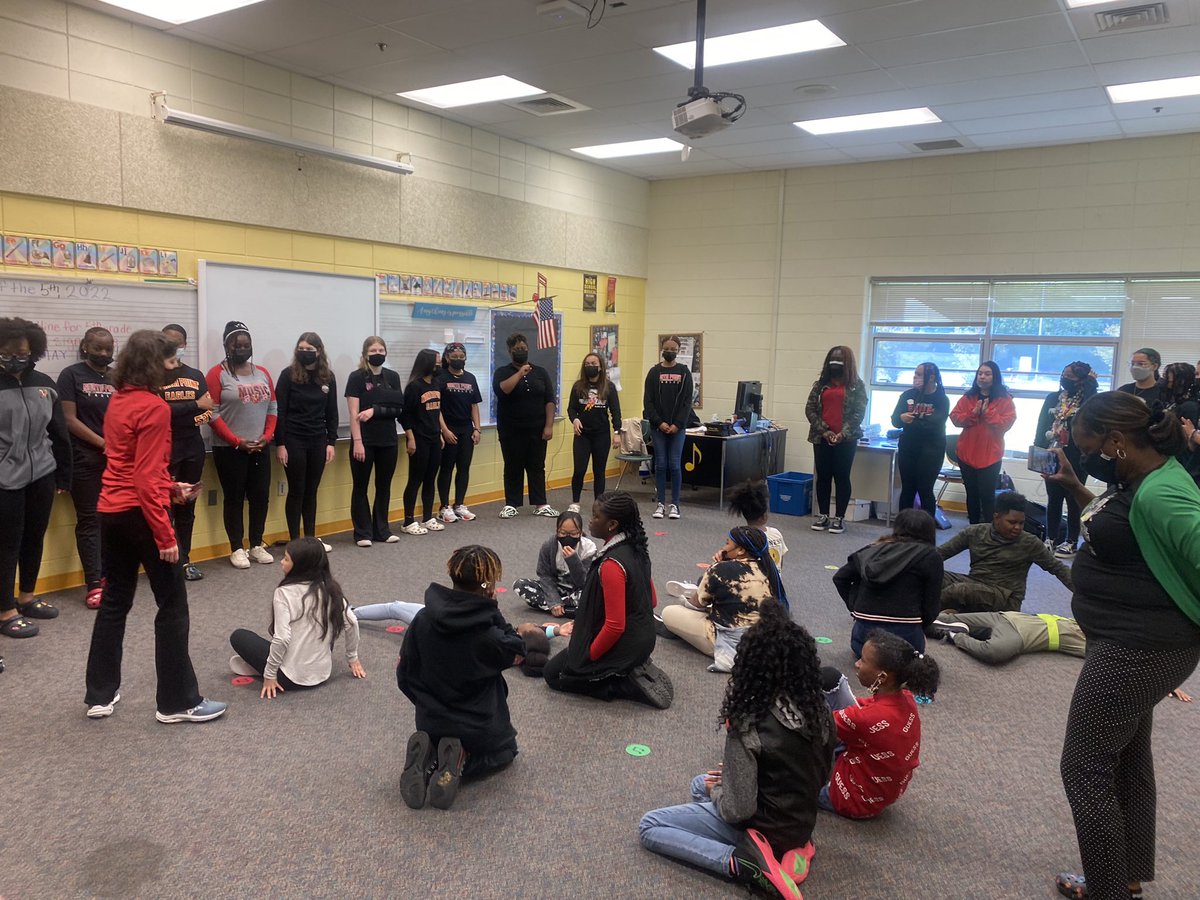 Mr. Gray tweet media