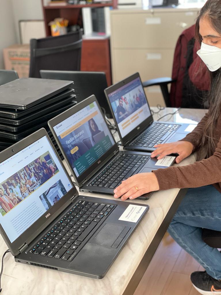 Reception_House's tweet photo. ICYMI: #thankyouthursday♥️ to @CowanFoundation
and @conestogacollege for the donation of 89 ready to use laptops! These laptops will support our newest neighbours to stay connected, and access crucial information and services as they resettle in our community.
#accesstotech https://t.co/xTPxt0cNNg