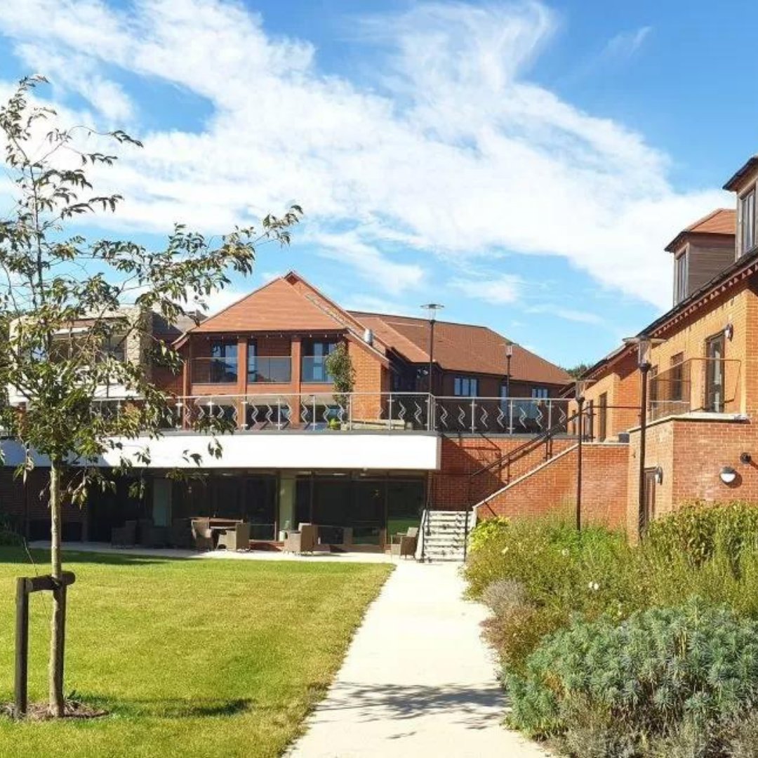 FriaryMeadow's tweet photo. Now the weather is getting warmer and the sun is out longer, come and book a #tour around #FriaryMeadow and start planning for your #retirement today!

Contact us today to book a viewing - https://t.co/ZDKhd9cAAJ https://t.co/MtEsT5CKW6