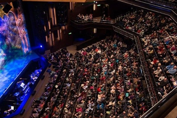 Chamber_Devon's tweet photo. 🇺🇦 #AuctionForUkraine 🇺🇦

2 x panto tickets for Saturday, January 7 at 7pm at @TRPlymouth 🎭

Current highest bid: £75

Bid here 👇

https://t.co/sBP67cjj1j https://t.co/8beMrlRlMV