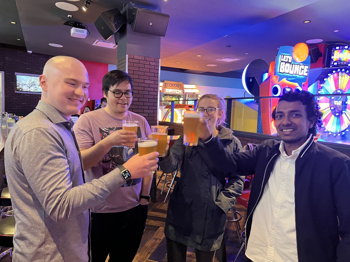LaddersHQ's tweet photo. Day 2 of our 2022 Global Meet is a wrap! After a day of talking shop followed by a fireside chat with Ladders CEO David Fisch, our team enjoyed a well-deserved evening of dinner, bowling and sightseeing in Times Square. Cheers!🗽🍎🚕  #LaddersGM2022 #SKO https://t.co/CY2h1L4U3h