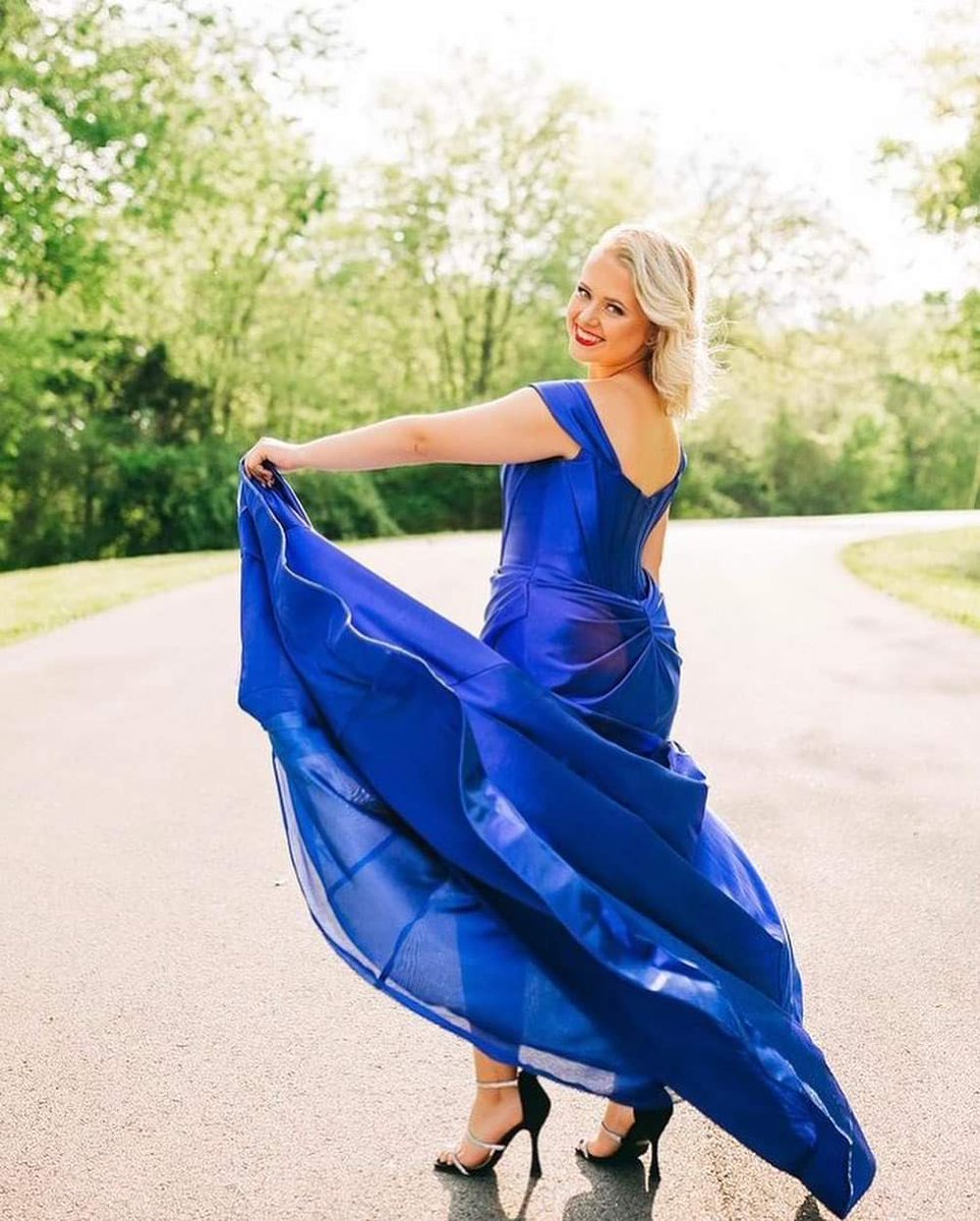 RegissBrideProm's tweet photo. Can we talk about how GORGEOUS Regiss girl Maddison looks in this dress??💙 https://t.co/kKFSZvkUk8