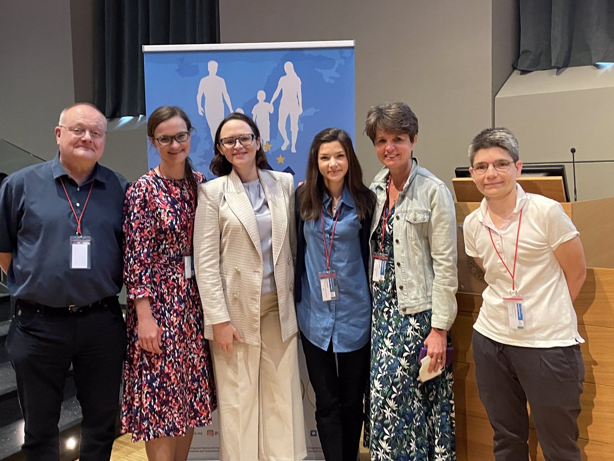 1emmapotter's tweet photo. Welcome to our new board members Anna and Ana π @PanCareNetwork #ChildhoodCancer #LivingWithAndBeyond https://t.co/BT1JgKN7JR