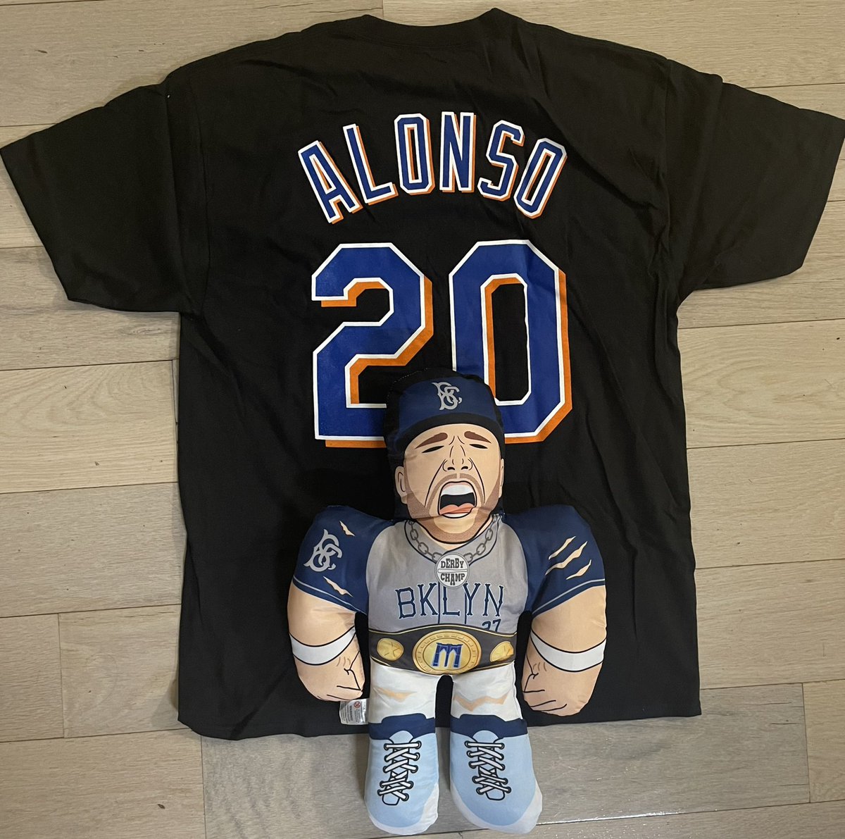 🚨NEW GIVEAWAY🚨

Giving away NEW Pete Alonso Pillow Pal &amp; UNWORN SHIRT! 

All you have to do is Follow Us, RT/LIKE THIS TWEET and reply #LGM 

Please listen rate and subscribe to our podcast! Ep 5 “No-No’s Are Sick” just came out and we were AT THE GAME!

linktr.ee/flushingdreams