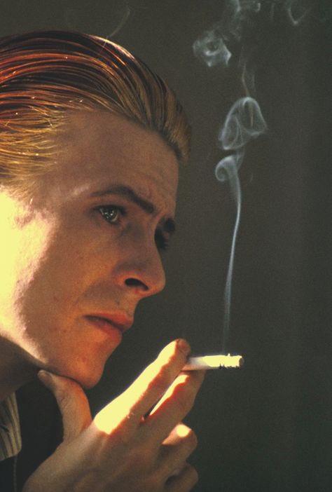 “Thursday goes too slow…
I’ve got Friday on my mind” 
#DavidBowie #BowieForever