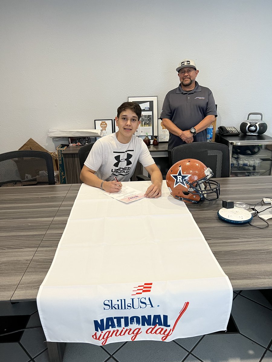 Auto Collision YISD Career and Technical Center tweet media