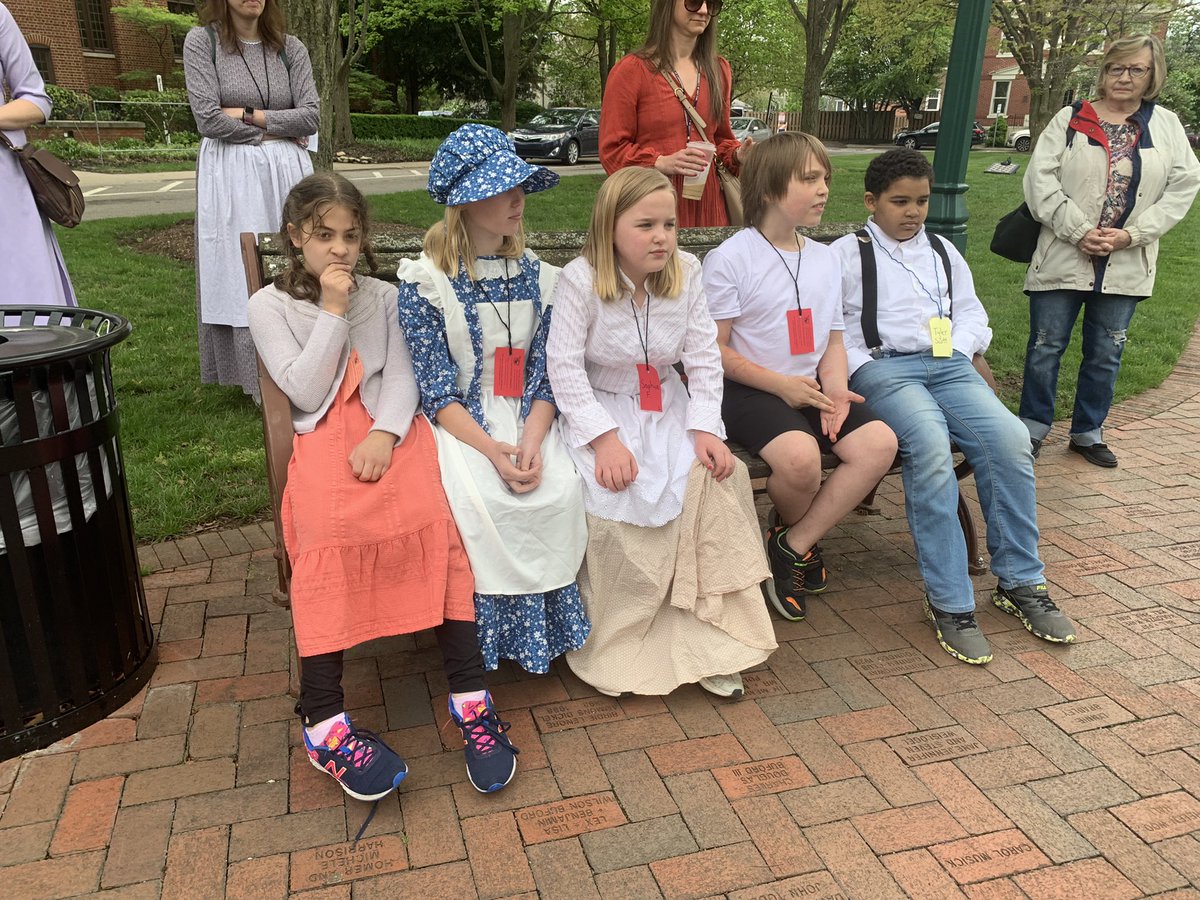 GranbyThird's tweet photo. Old Worthington field trip! @GranbyGators https://t.co/zZIqM0DkPv