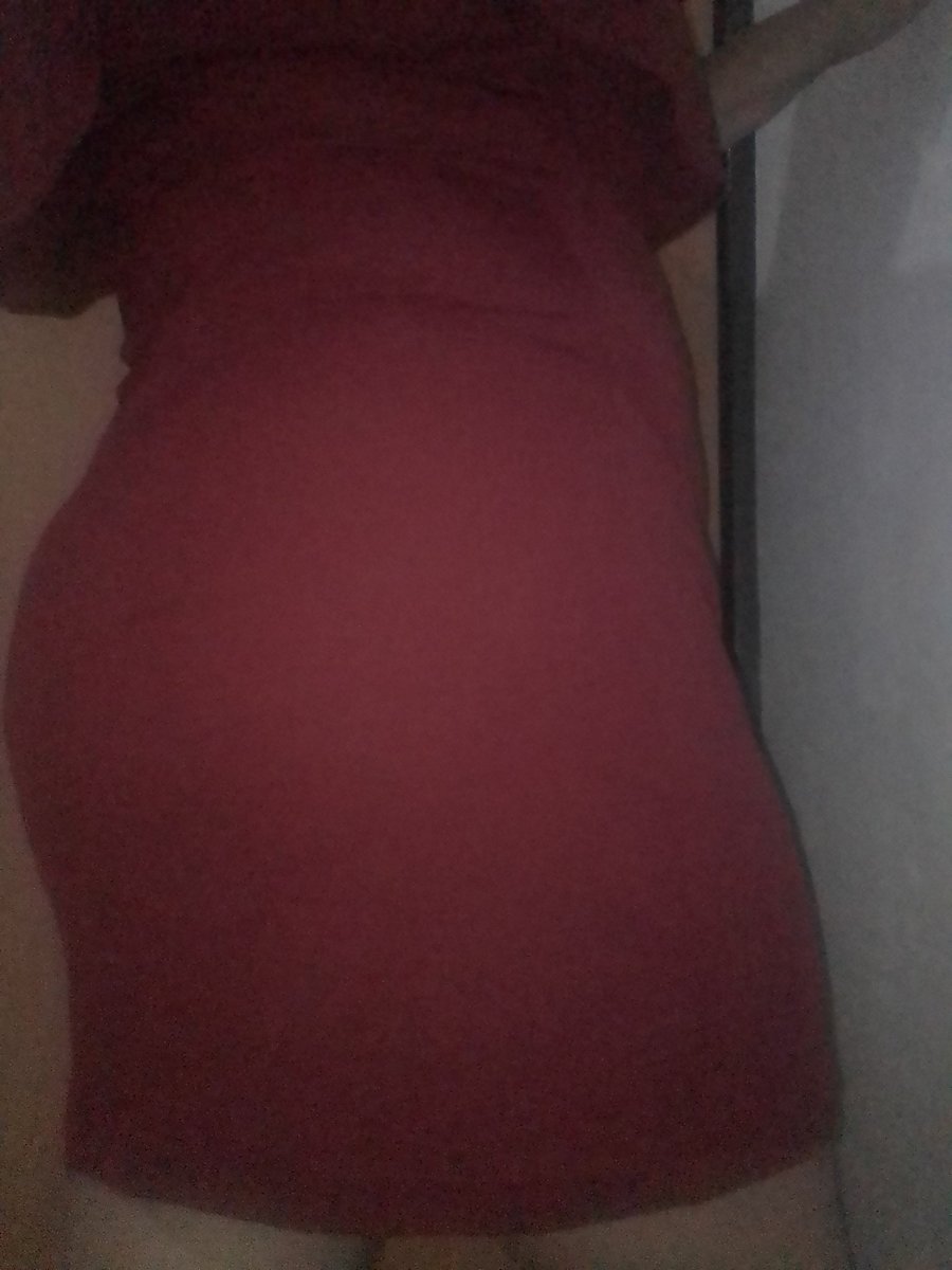 Llegó el jueves de dinámica chicos los q ya me conocen ya se imaginaran de q color es mi ropa interior pero si lo quieren comprobar ya saben a los primeros 30 q den 🔄❤️ y un comentario lo sabrán 😉