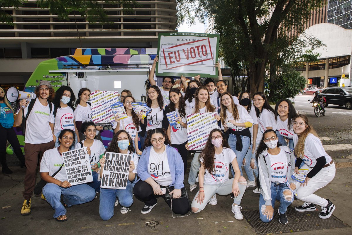 Estadao's tweet image. Com ajuda de artistas como @Anitta, Brasil ganha 2 milhões de eleitores entre 16 e 18 anos em quatro meses bit.ly/37i6JC3 -via @EstadaoPolitica