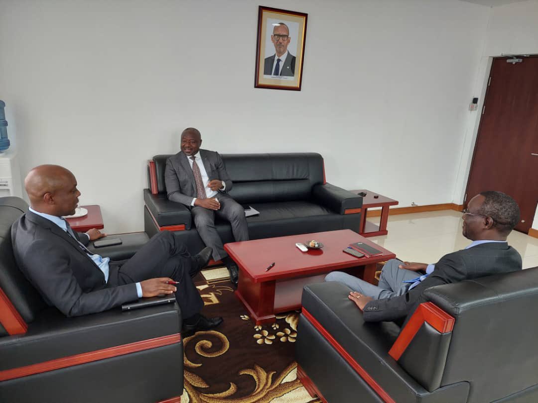 SinaZerbo's tweet photo. Met w/ #Rwanda🇷🇼Hon. Minister Dr E. NSABIMANA 2discuss current trends in #NuclearEnergy in #Africa &amp; the World: 
- Leadership in embracing Small Modular Nuclear Reactor (SMRs) technologies, 
- Need 2diversify partnerships 
- #NuclearResearchReactor in food &amp; agriculture, health.. https://t.co/F8M32Yv5rf