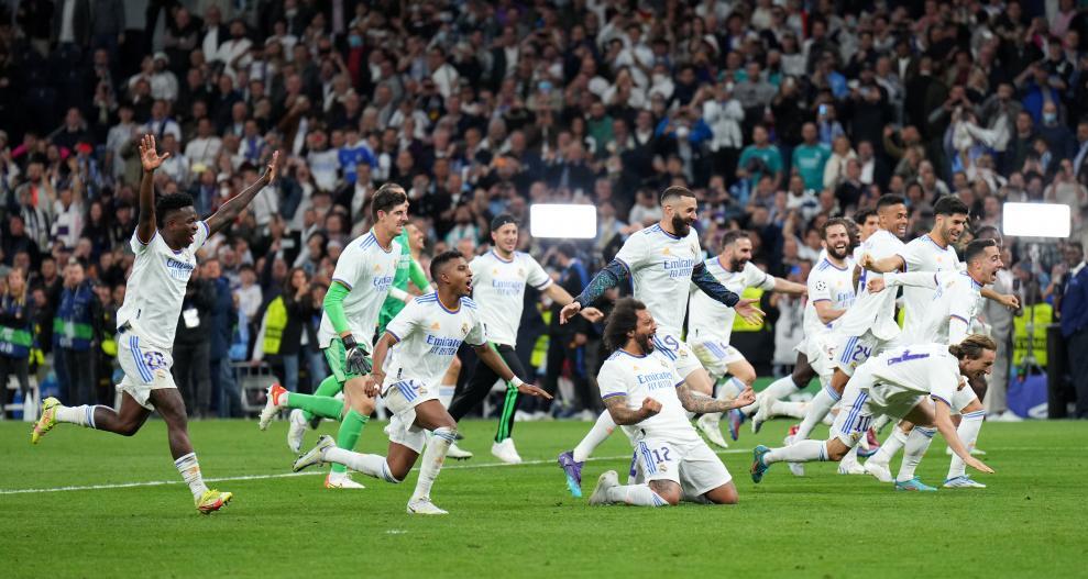 JAGomezGimenezX's tweet photo. Mi mejor regalo de cumpleaños: Otra infartante noche mágica en la Champions League, lagrimas y sufrimiento incluidas.
#otrafinal #realmadrid #halamadrid #campeóndecampeones #realmajestad
⚽️⛹️🏆 https://t.co/XU5v1kecK3