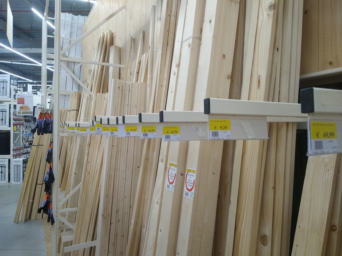 BAUDINStef's tweet photo. Le prix des matériaux c'est devenu n'importe quoi ! 😡
Je n'ai jamais vu du bois même non raboté aussi cher !
#Bois #Construction #Materiaux https://t.co/NWfQyXxDhu