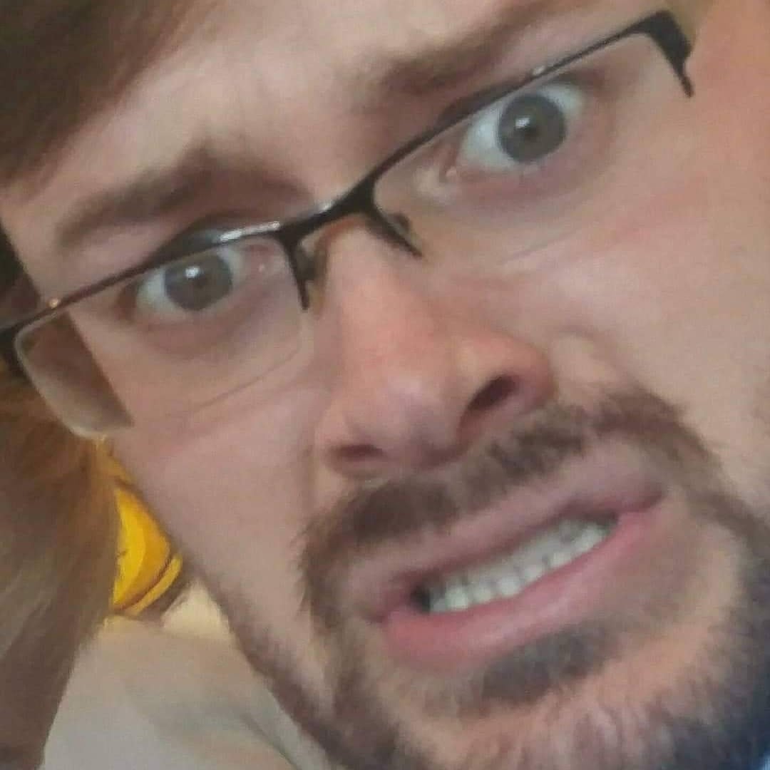 diabreadic's tweet photo. MFW I realize -- 35 minutes into a podcast interview -- that Zoom just capped 1:1 meetings at 40 minutes. #toobadtheshowdoesntmakeanymoney https://t.co/99BkAusGfw