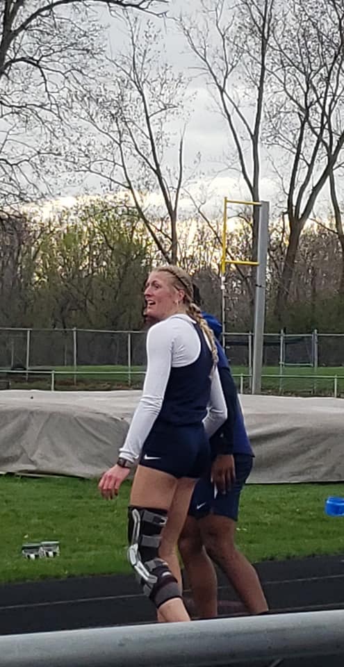 bargesser3's tweet photo. She's Back!!!! @LexusBargesser @MIXCSpeedRtngs @michtrack @MichHSsports @JacksonCitPat @MickMcCabe1 @JoshVanDykeJAX @DAC_Detroit @IndianaWBB @FullCrtCoverage @JTV_Sports @Eric_Ingles @PGHMichigan @famoushoops1 @MICROSSOVER @MIpremierbball @statechampsmich @MHSAA @freepsports https://t.co/g2pQmZgZUC