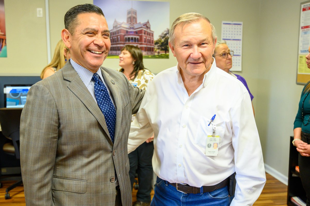 TXWorkforce's tweet photo. .@TXWorkforce Commissioner Representing Labor @AlvarezTWCLabor spoke at the ribbon cutting of Workforce Solutions of Lee County! ✂️🎀
Thanks to @WFSRuralCapJobs, Lee County Judge Paul E. Fischer, Giddings Area Chamber of Commerce, and all who attended! 🎉 https://t.co/axqp2hVFVk