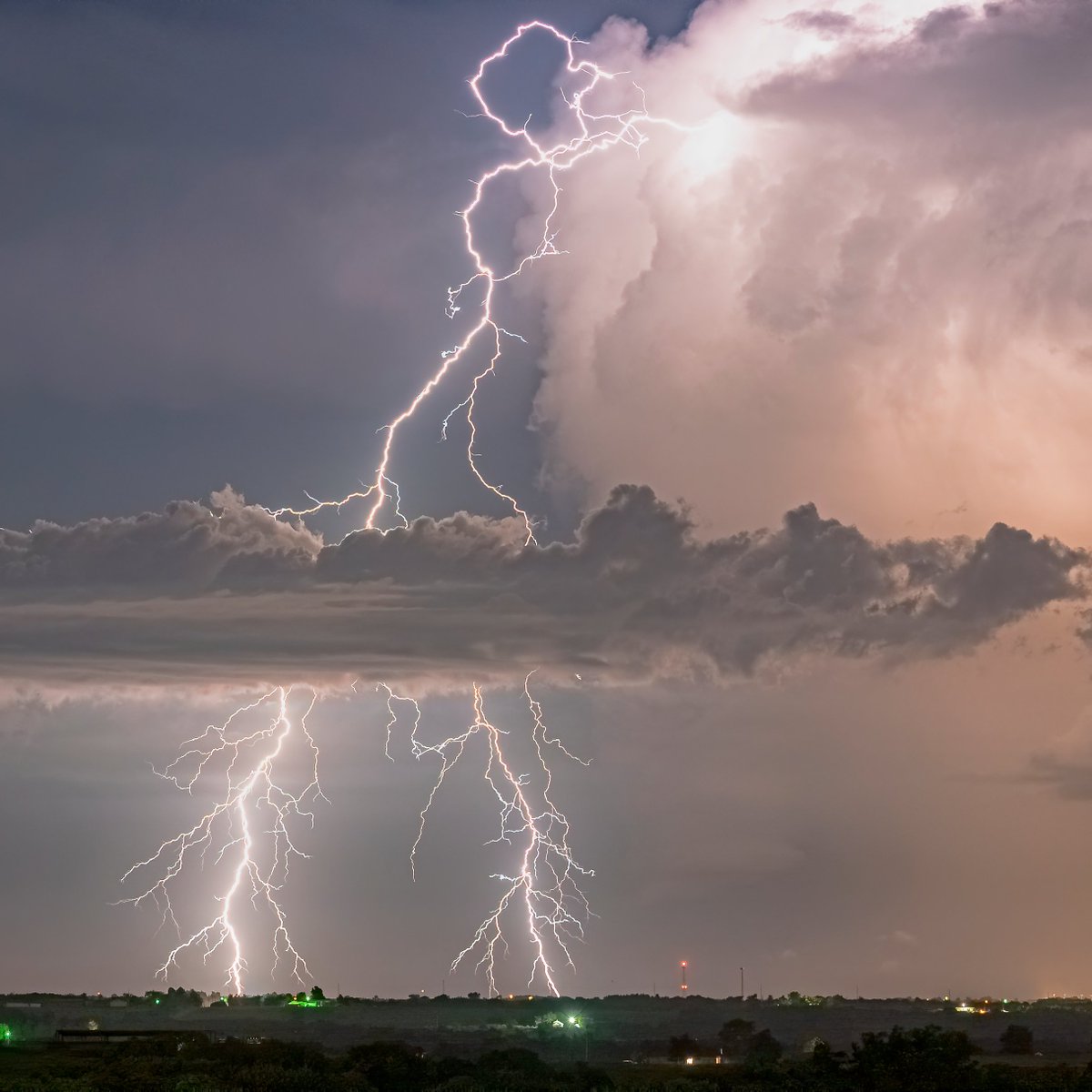 PaulMSmithphoto's tweet image. Making a digital print sale via IG may just be the highlight of my week. I am so appreciative. They say not to let outside opinion lead to validation of your work, but it is so hard not to sometimes.