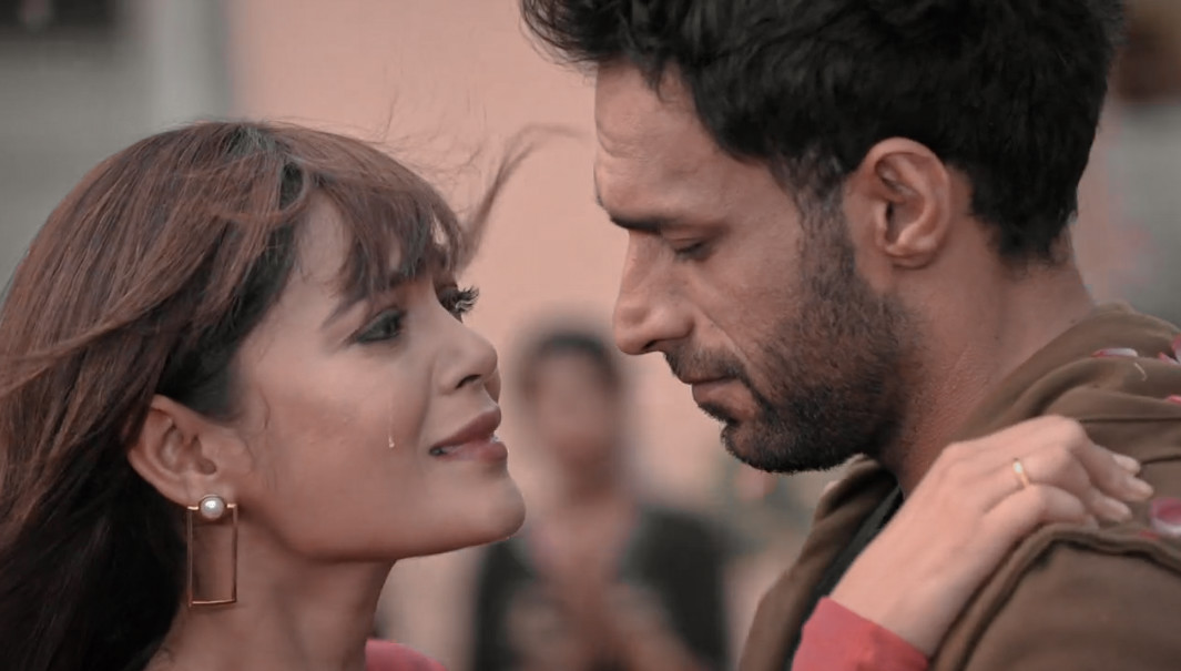 Shravi_tweetss's tweet photo. " mein tumahara intezaar karungi " 🥺♥️

MORAN REUNION 

#ZiddiDilMaaneNa #MoRan https://t.co/KWoJAV3Gl6