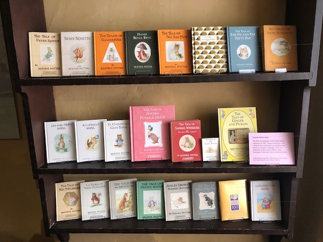 BeatrixPotterSo's tweet photo. At the Beatrix Potter Gallery in Hawkshead you can find a lovely display of Beatrix Potter books in various languages. You can also enjoy their lovely exhibition ‘The Language of Flowers’.
#beatrixpotter #books #nationaltrust #hawkshead #beatrixpottergallery https://t.co/W6zj7lyA7O