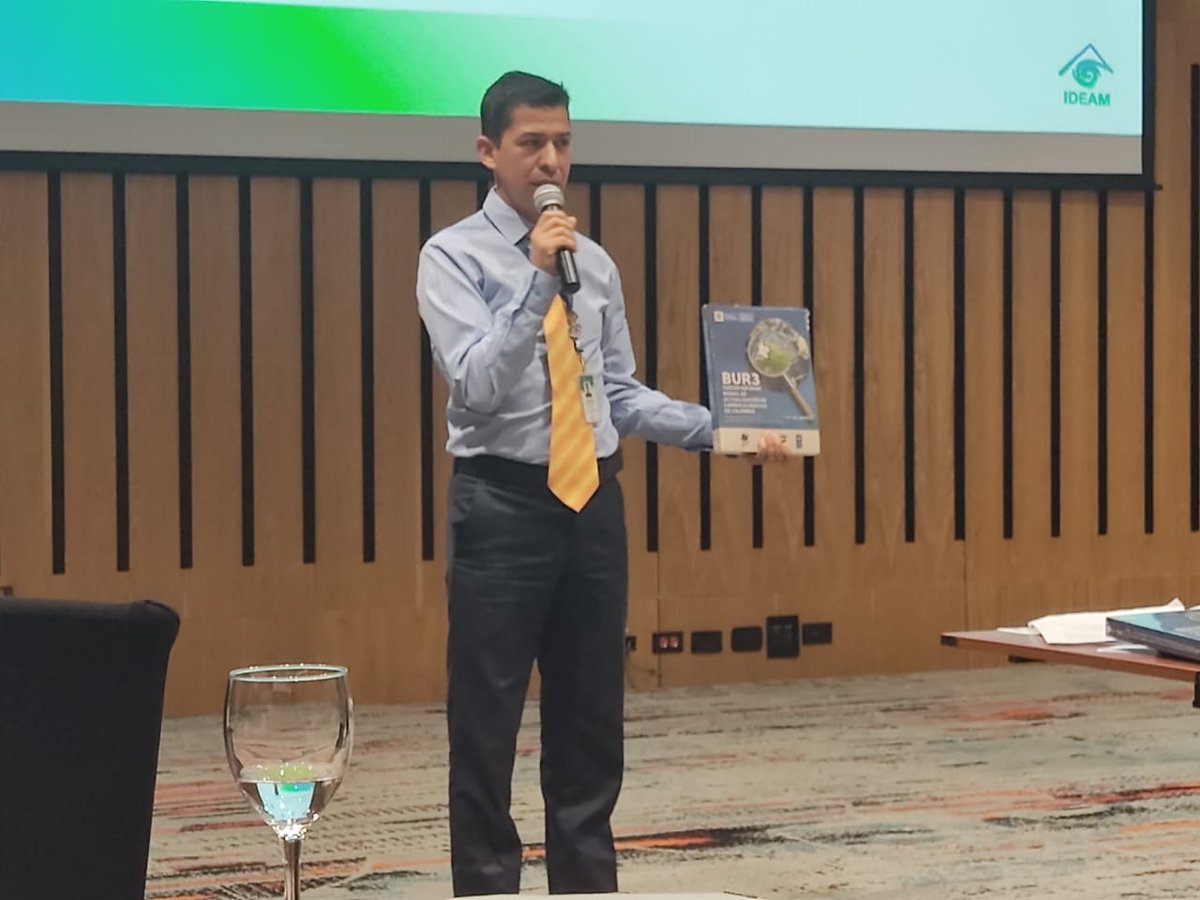 fundacionnatura's tweet photo. Constantino Hernández, Subdirector de Estudios Ambientales de @IDEAMColombia, destaca la evolución del contexto nacional y regional de MRV y M&E, con el Tercer Informe Bienal de Actualización de Cambio Climático de Colombia #BUR3
#ProyectoCBIT #IDEAMInternacional #AcciónClimática https://t.co/3vkh4k0zj3